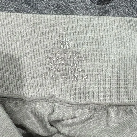 Running Girl Grey Ombre Athletic Shorts Women’s Small - Picture 2 of 3